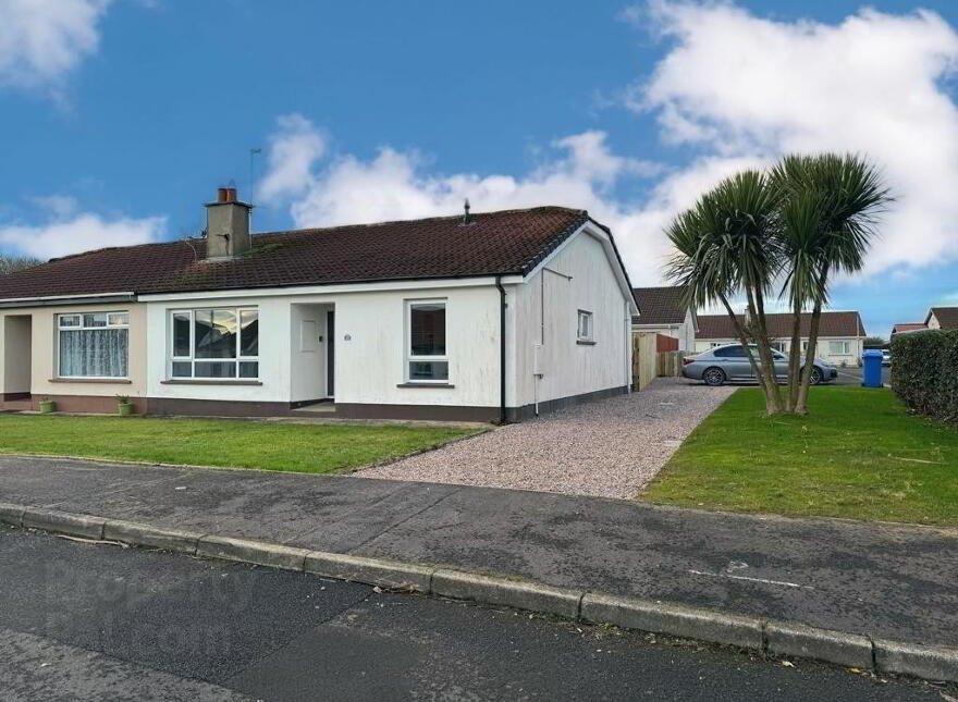 43 Dunsuivnish Avenue, Portstewart, BT55 7EP photo