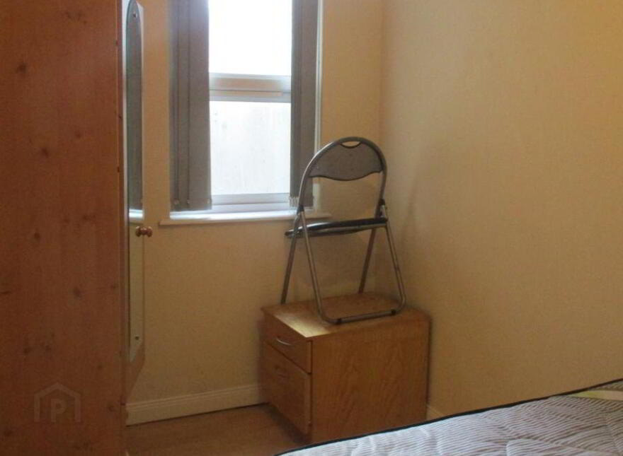 Three Great Apartments, 79 University Avenue, Queens Quarter, Belfast, BT7 1GX