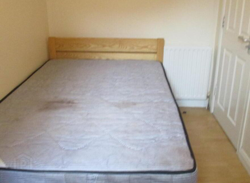 Three Great Apartments, 79 University Avenue, Queens Quarter, Belfast, BT7 1GX