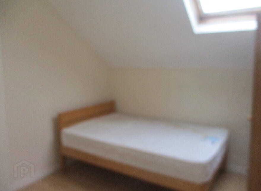 Three Great Apartments, 79 University Avenue, Queens Quarter, Belfast, BT7 1GX
