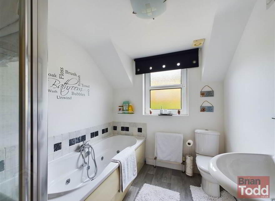 Quinton Avenue, Magheramorne, Larne, BT40 3JH