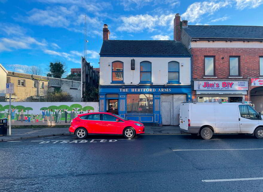 7 Smithfield Square, Lisburn, BT28 1TH