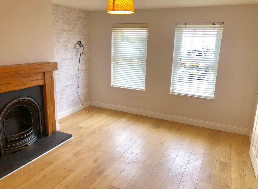 5 Brook Manor, Magheramason, L'Derry, BT47 6GD