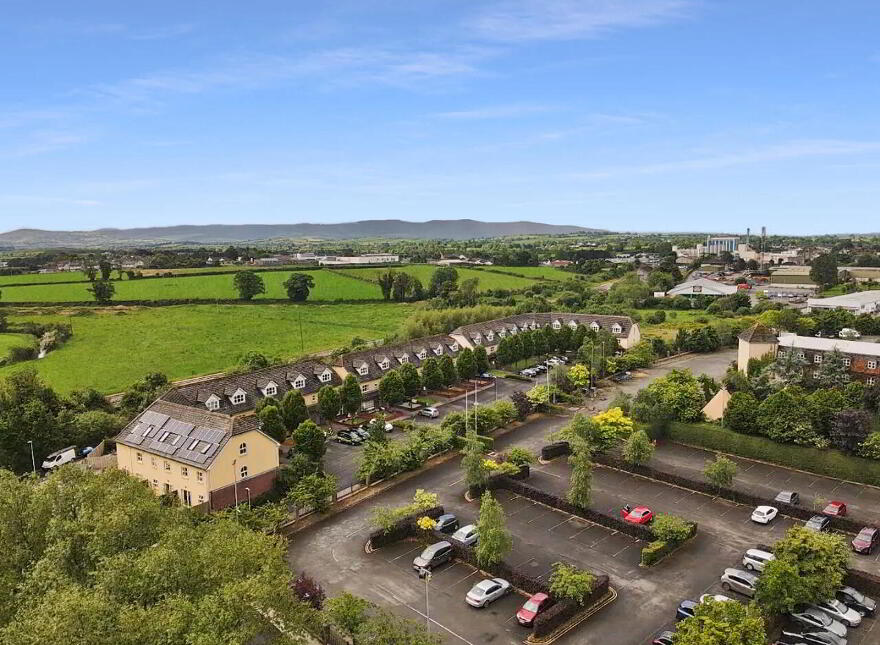 16-25 The Lodges, Dublin Road, Nenagh