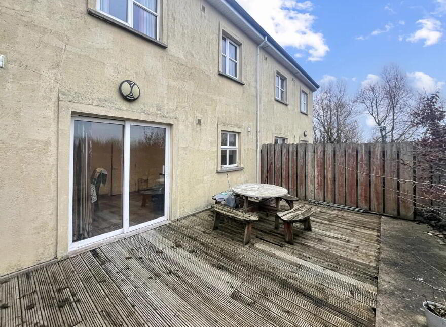 16-25 The Lodges, Dublin Road, Nenagh