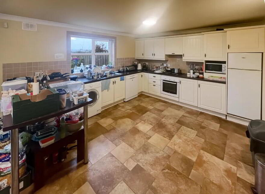 16-25 The Lodges, Dublin Road, Nenagh