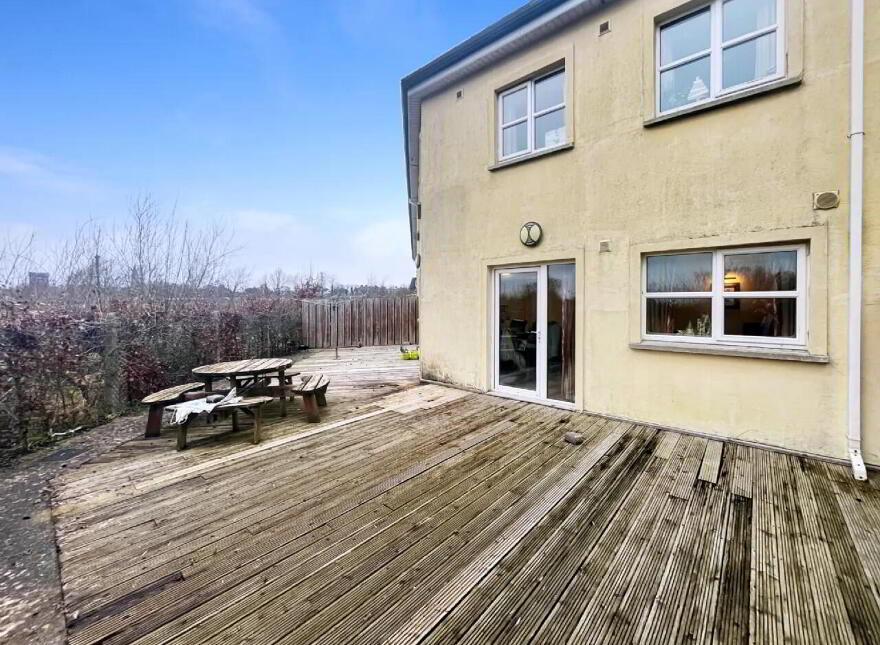 16-25 The Lodges, Dublin Road, Nenagh