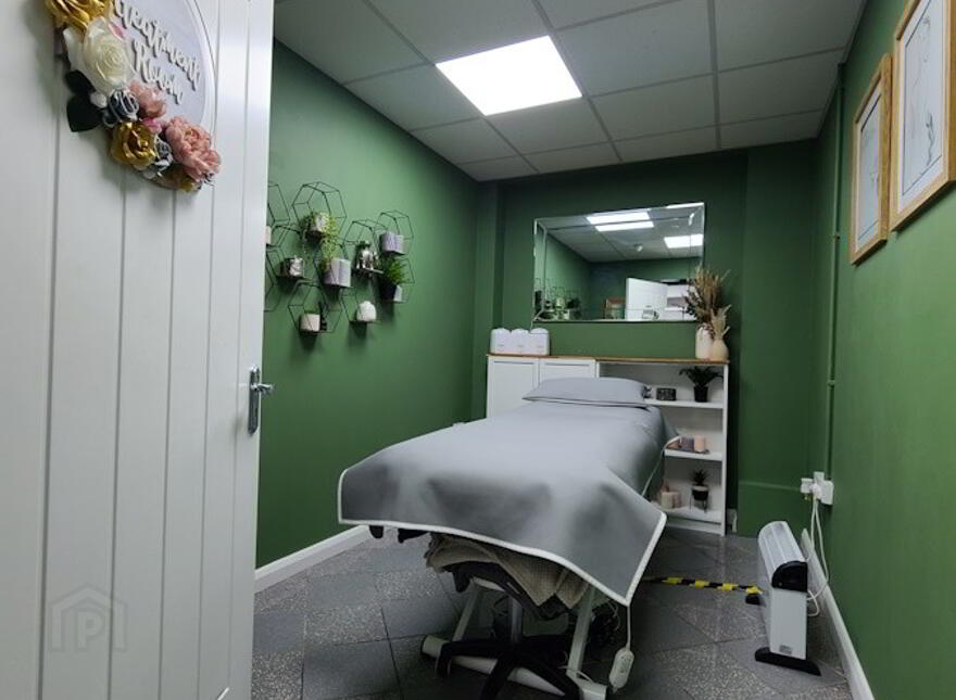 Unit 3, 22 - 24 New Street, Randalstown, Antrim, BT41 3AF