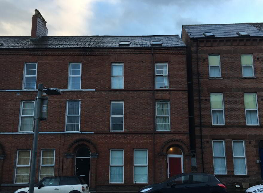 Flat 3-72 Fitzroy Avenue, Belfast, BT7 1HX photo