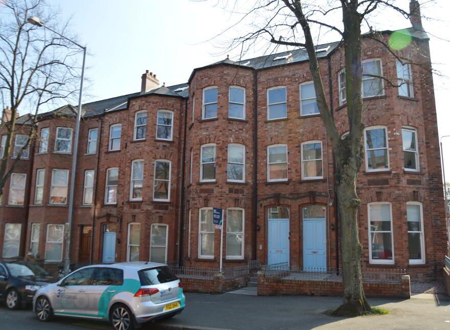 93d Eglantine Avenue, Belfast, BT9 6EX photo