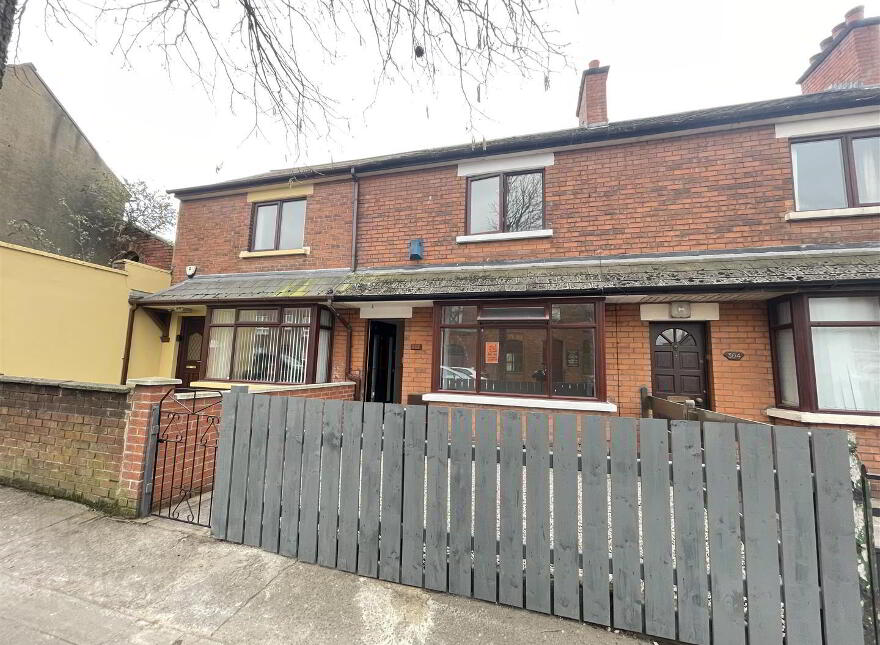 302 Donegall Road, Belfast, BT12 6FW photo