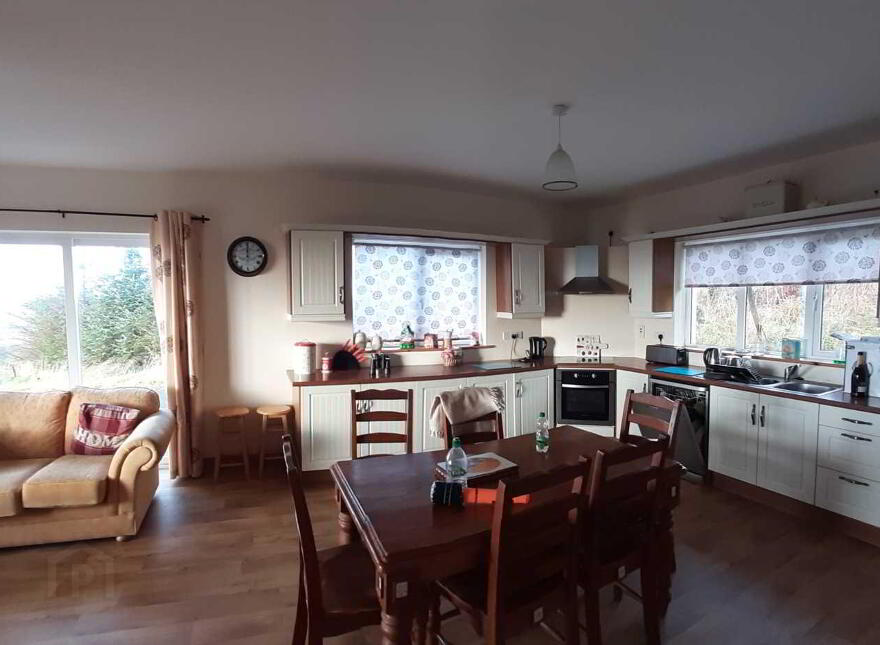 Stantons Brae House, Greaghnageeragh, Ballyfarnon, Boyle, F52P972