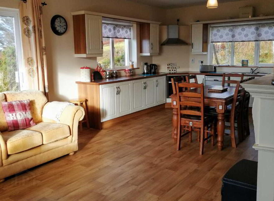 Stantons Brae House, Greaghnageeragh, Ballyfarnon, Boyle, F52P972