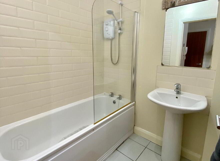5 The Marine Apartments, Ballycastle, BT54 6GE