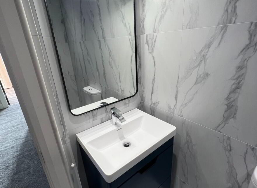 21 Meadowbank Place, Belfast, BT9 7FE
