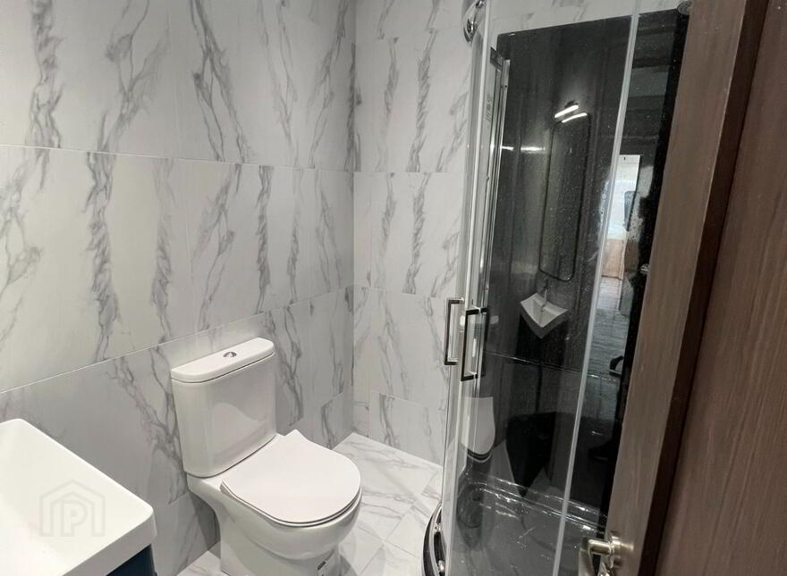 21 Meadowbank Place, Belfast, BT9 7FE