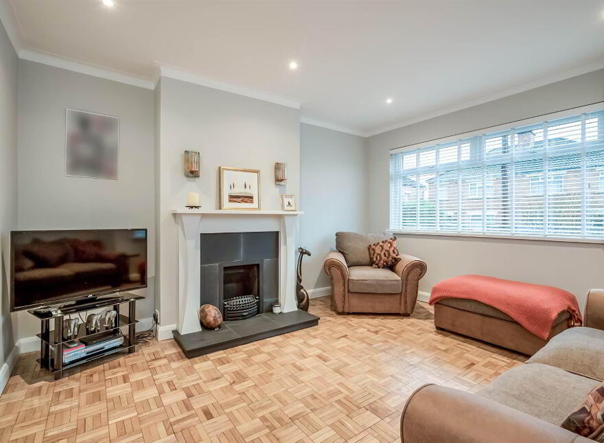 9 Tudor Avenue, Belfast, BT6 9LR