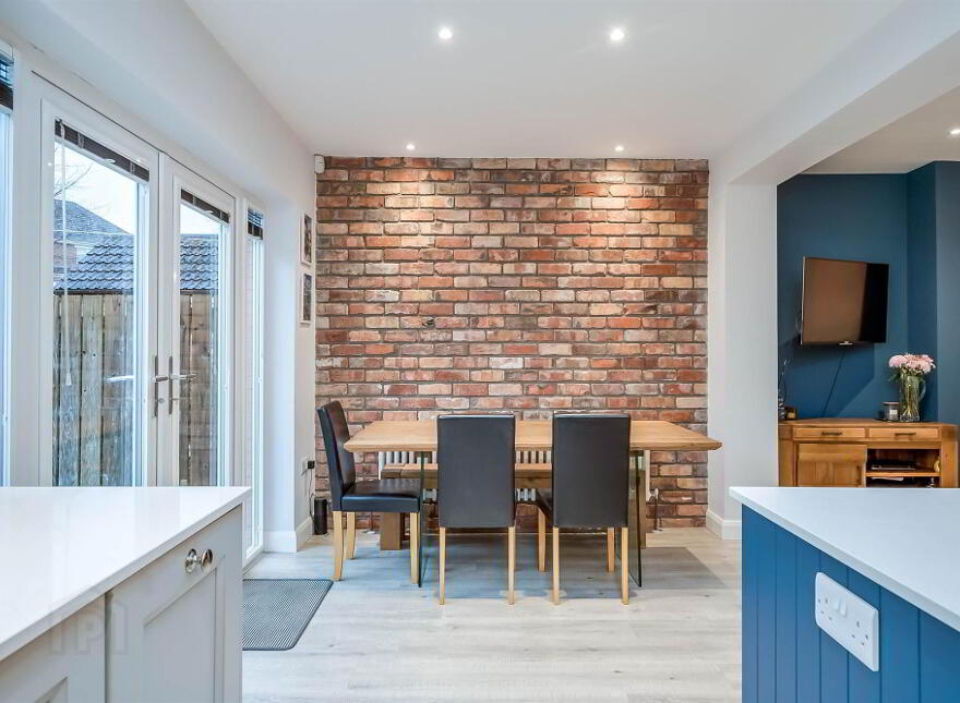 9 Tudor Avenue, Belfast, BT6 9LR