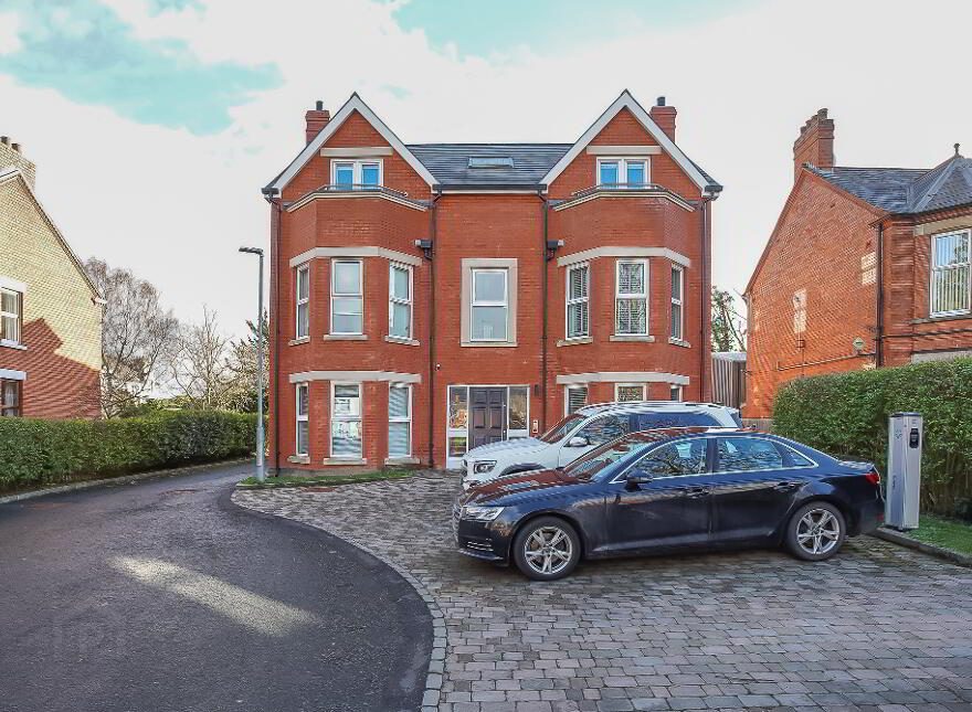 Property To Rent in Finaghy, Belfast PropertyPal