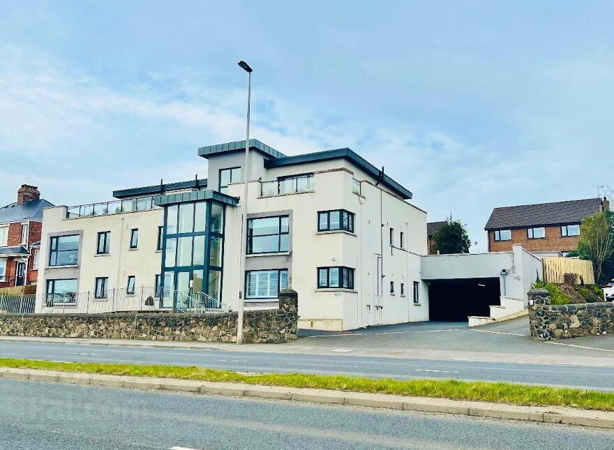 Apt 5, 84 Shore Road, Greenisland, Carrickfergus, BT38 8UE photo