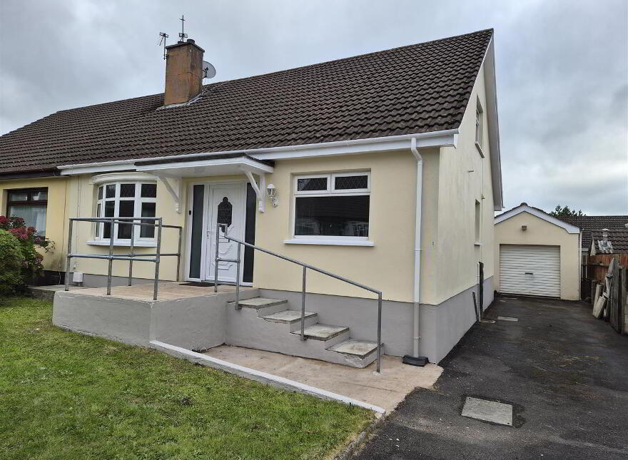 160 Brantwood Gardens, Antrim, BT41 1HS photo