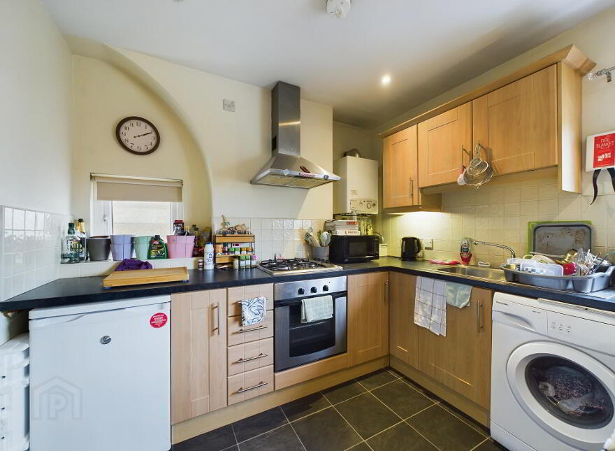 Belgravia House, 2a Belgravia Avenue, Belfast, BT9 7BJ