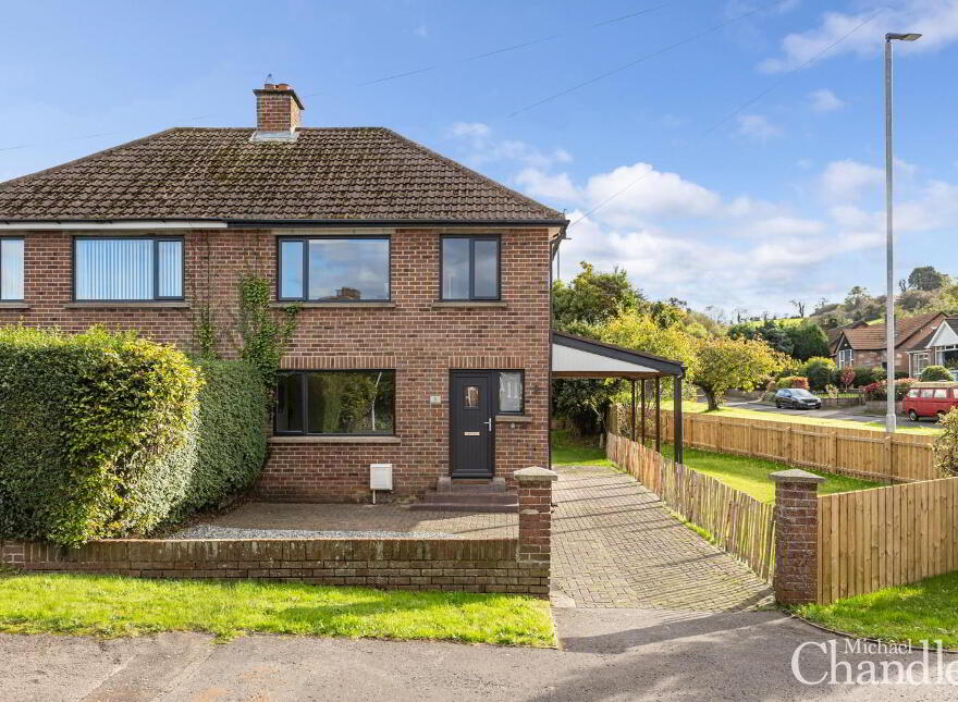 1 Russell Park, Belfast, BT5 7QW photo