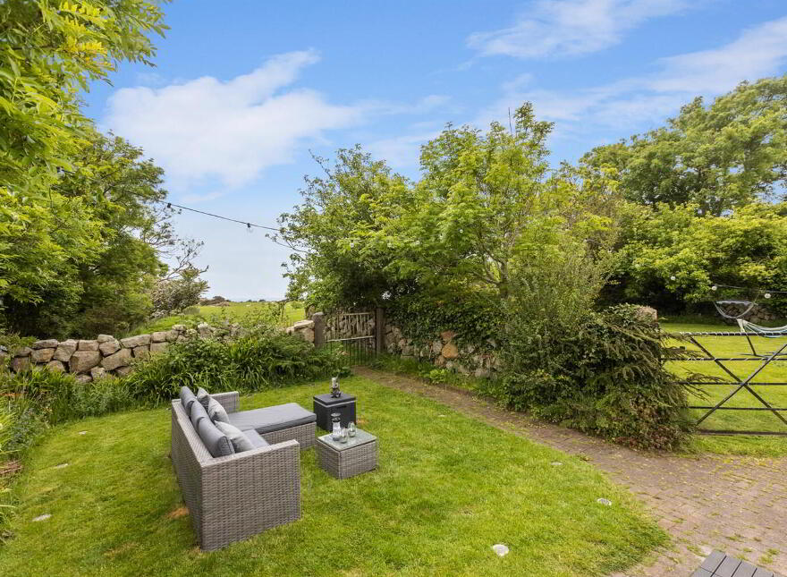 387 Glassdrumman Road, Annalong, BT34 4QN