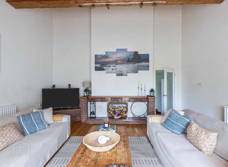 387 Glassdrumman Road, Annalong, BT34 4QN