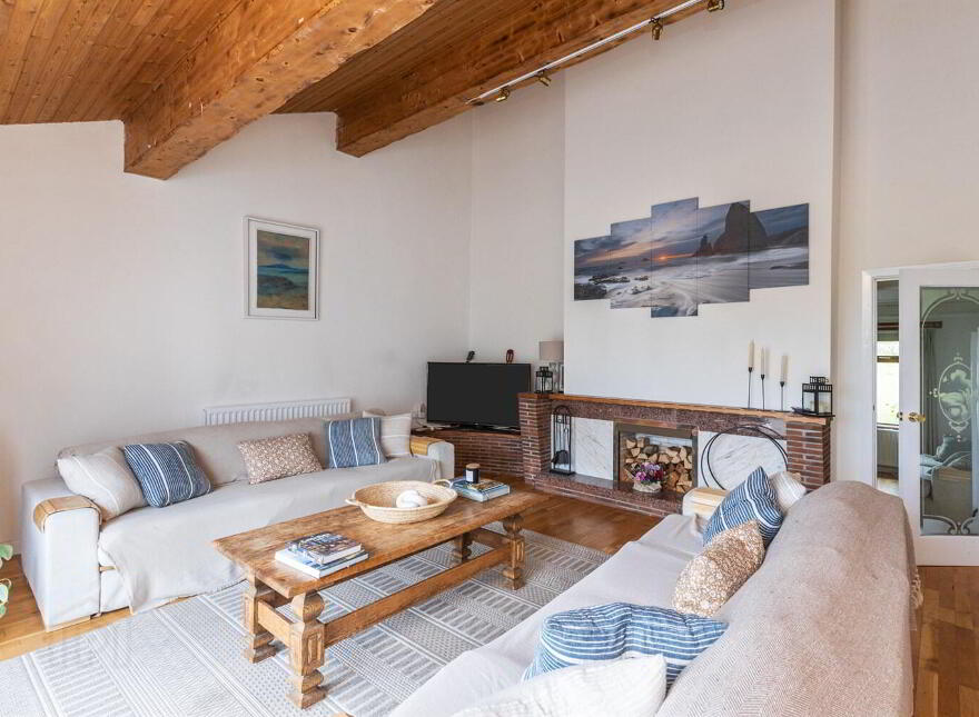 387 Glassdrumman Road, Annalong, BT34 4QN