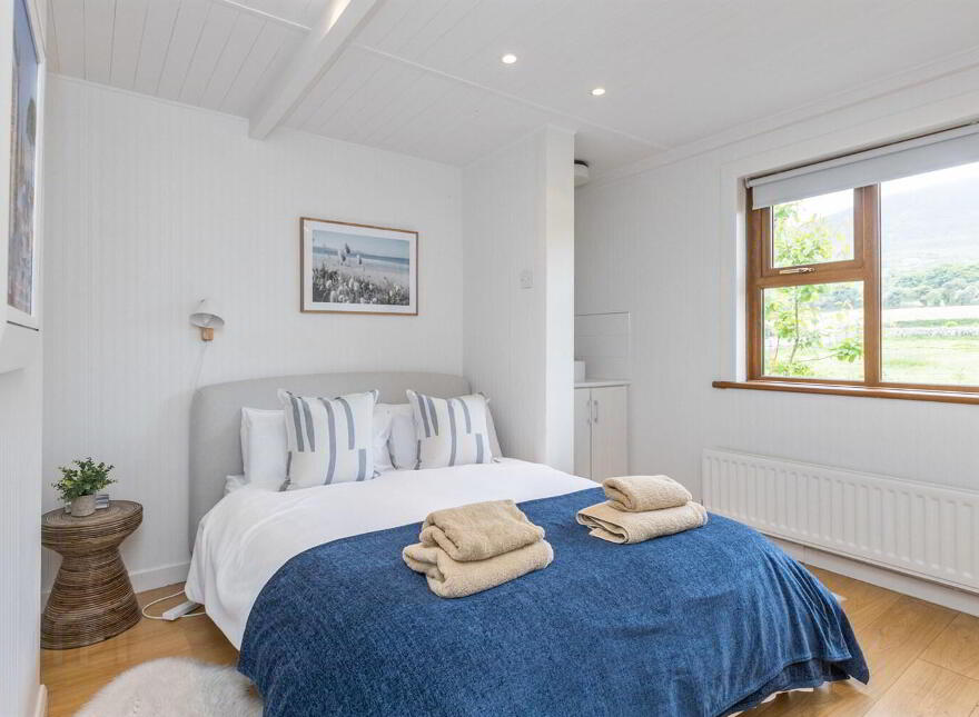 387 Glassdrumman Road, Annalong, BT34 4QN