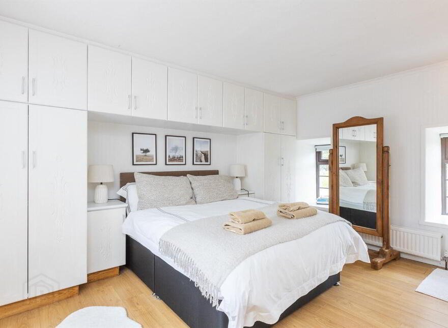 387 Glassdrumman Road, Annalong, BT34 4QN