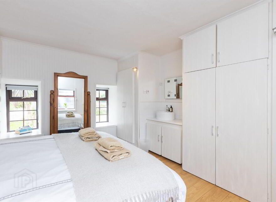 387 Glassdrumman Road, Annalong, BT34 4QN