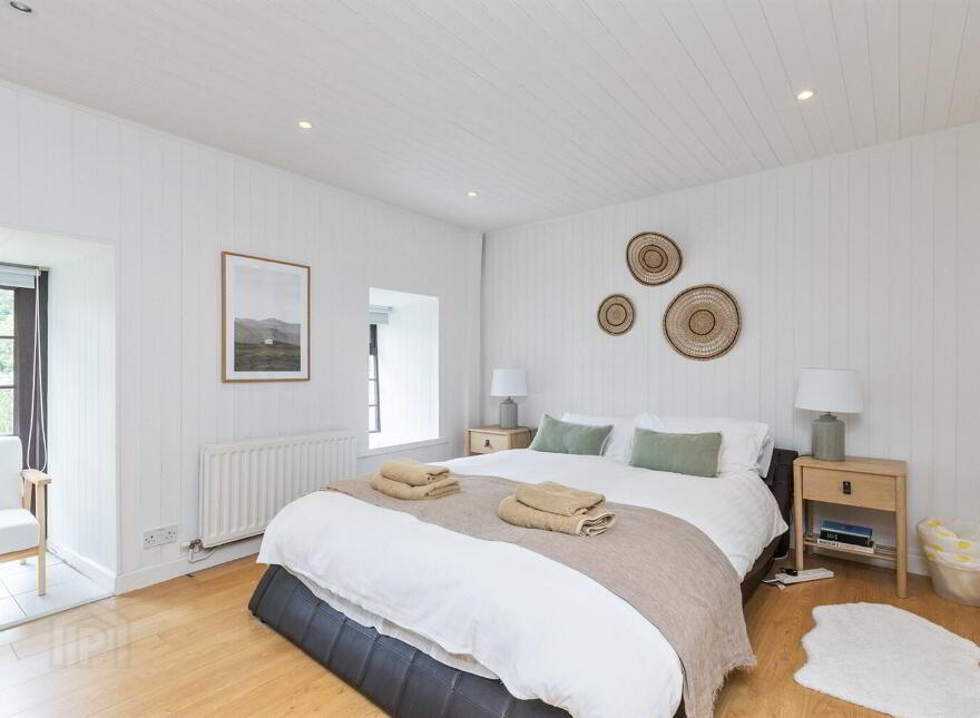 387 Glassdrumman Road, Annalong, BT34 4QN