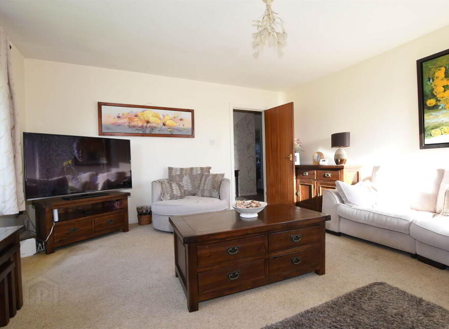 8 Ardfern Road, Downpatrick, BT30 6TW