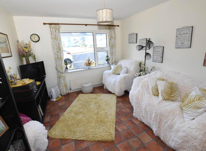 8 Ardfern Road, Downpatrick, BT30 6TW