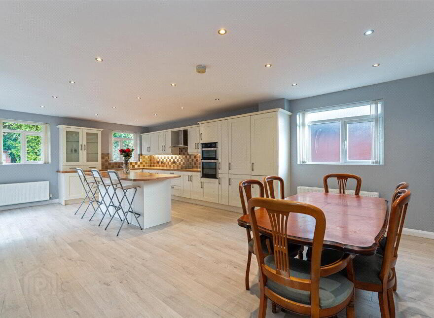 39 Mount Eden Park, Belfast, BT9 6RB