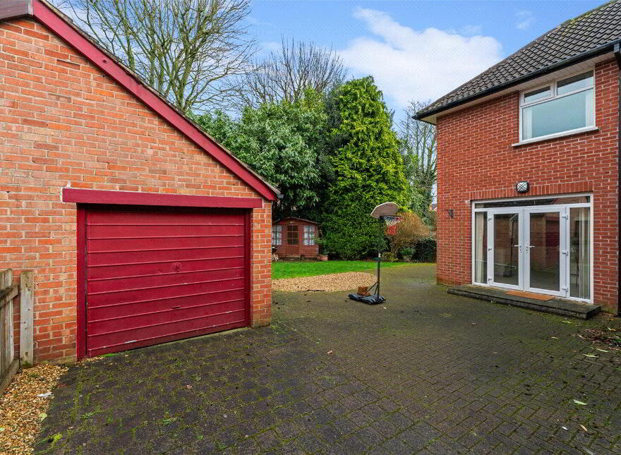 39 Mount Eden Park, Belfast, BT9 6RB
