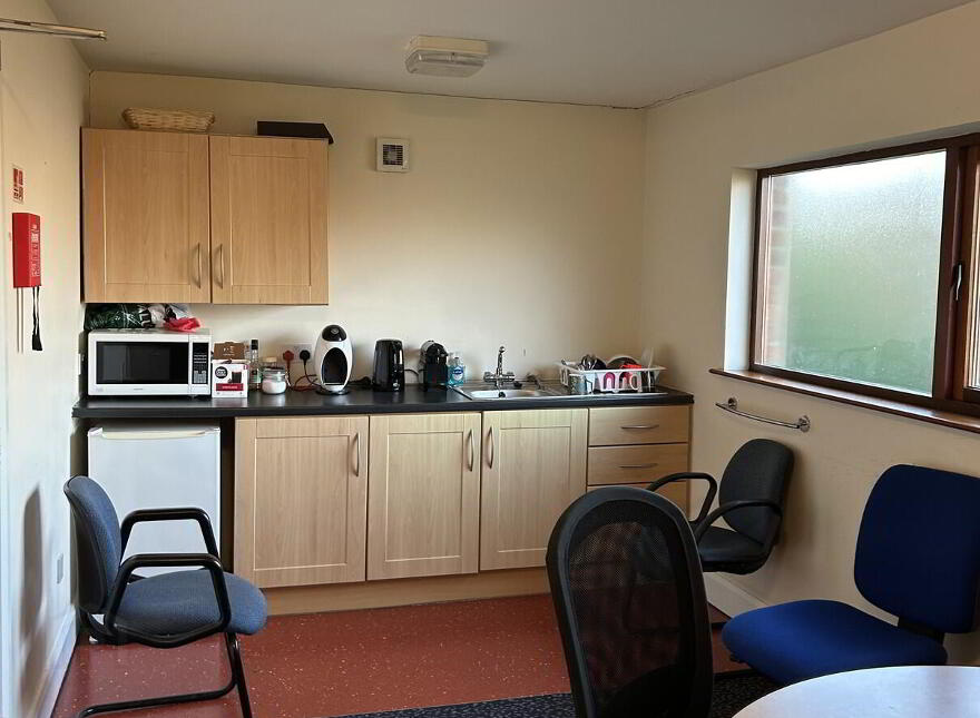 28 School Road, Belfast, BT8 6BT