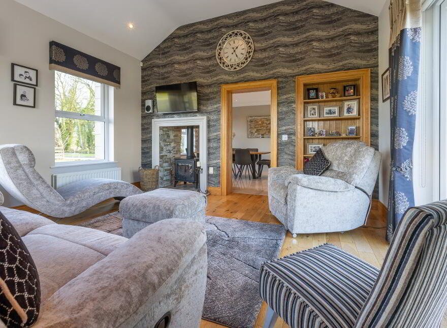 12 Aghacully Road, Broughshane, Ballymena, BT43 7JS