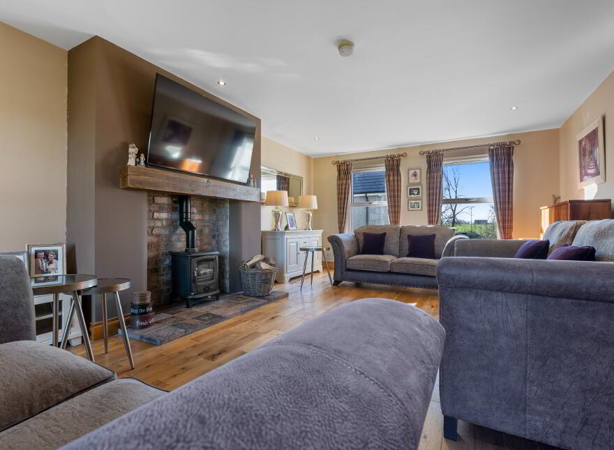 12 Aghacully Road, Broughshane, Ballymena, BT43 7JS