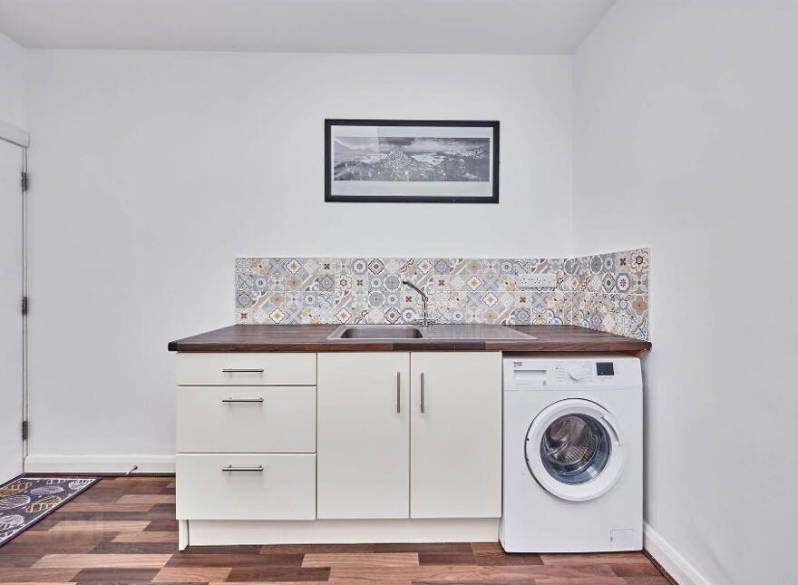 Apartment 2 27 Eglinton Street, Portrush, BT56 8DX