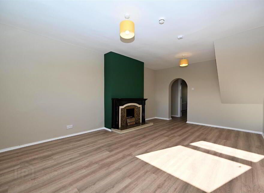 11 Nevins Row, Lisburn, BT27 5TF