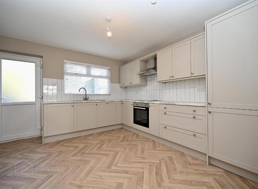11 Nevins Row, Lisburn, BT27 5TF