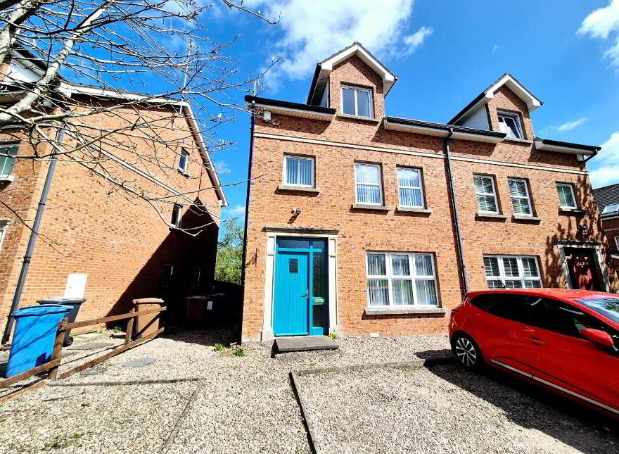 11 Highfield Close, Omagh, BT79 7WP photo