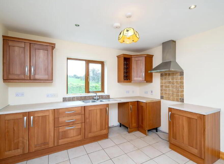 House On Approx 18 Acres, Moanlahan, Kildinan, T56HY90