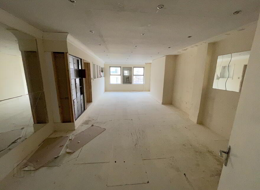 Second Floor, 27 High Street, Belfast, BT1 2AA