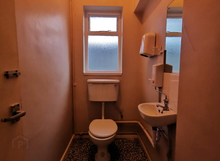 15 A & B The Diamond, Cityside, Derry/Londonderry, BT48 6HW