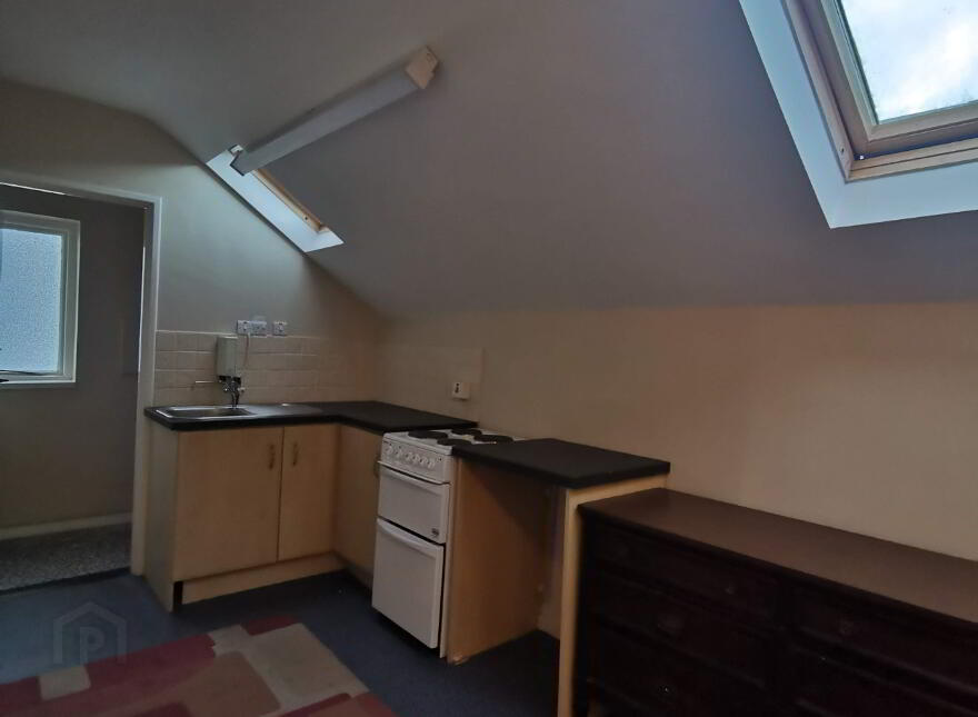 15 A & B The Diamond, Cityside, Derry/Londonderry, BT48 6HW