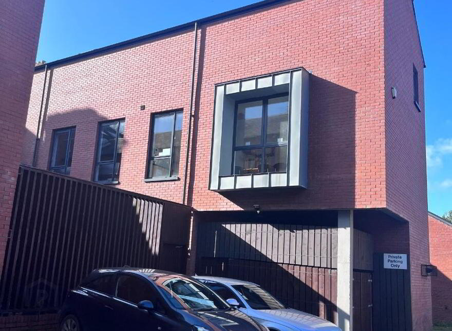 40-44 Eglantine Avenue, Belfast, BT9 6DX